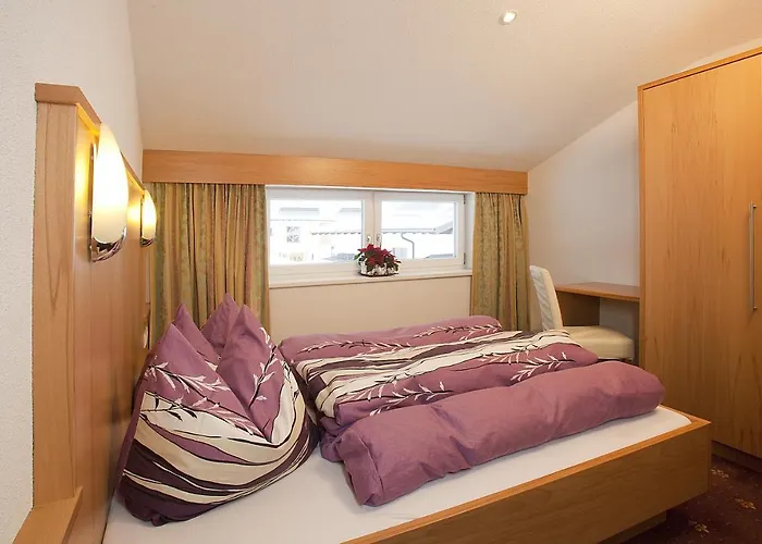 Haus Alpenflora * レンゲンフェルト