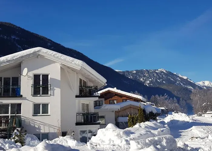 Haus Alpenflora Apartment Langenfeld