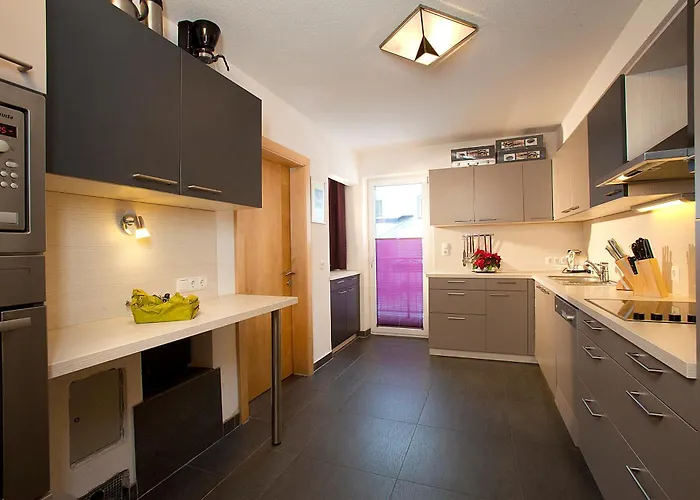 Apartment Haus Alpenflora Langenfeld