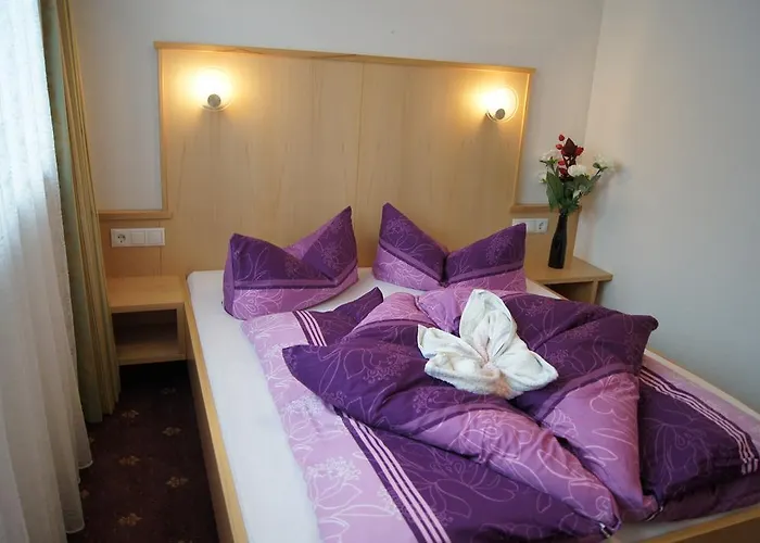 Haus Alpenflora Apartment *